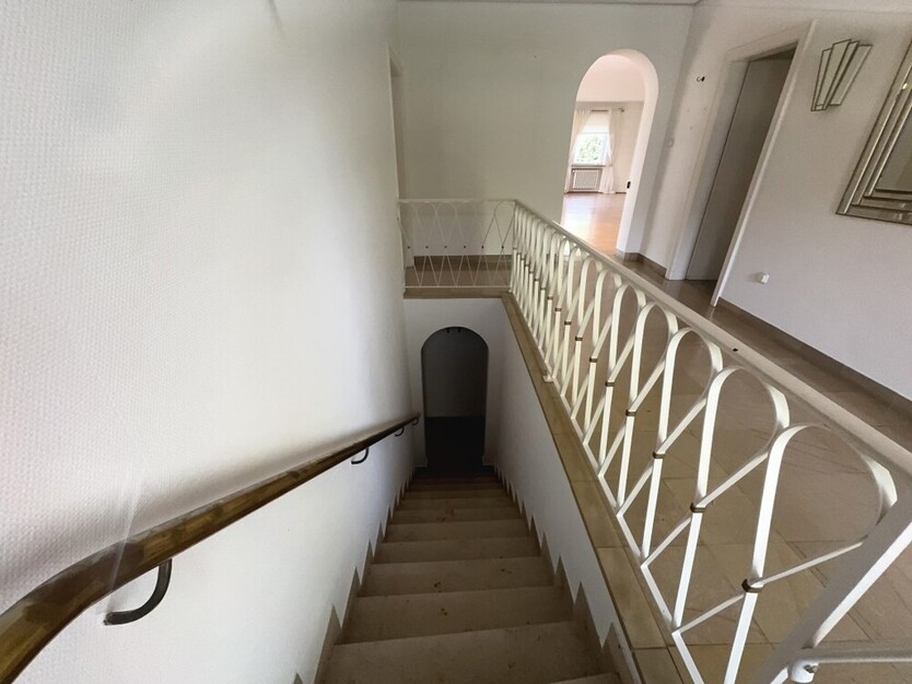 *Bungalow in ruhiger Wohnlage mit Erweiterungs- oder Neubaupotenzial*