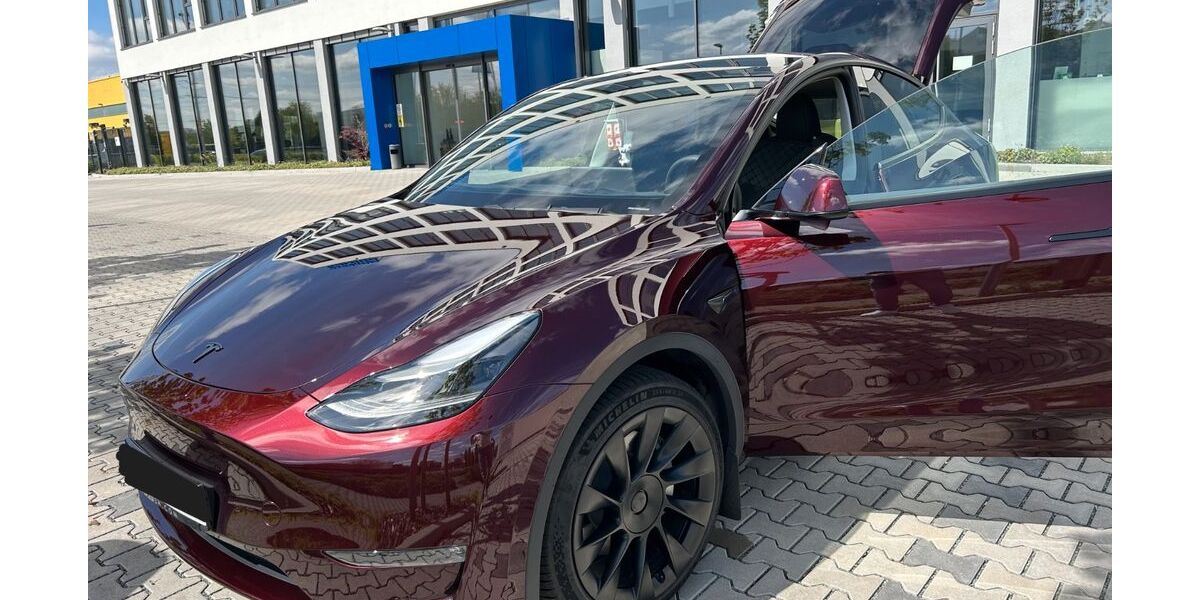 Tesla Model Y 25.000 km 46.700 &euro; Nürnberg 90425