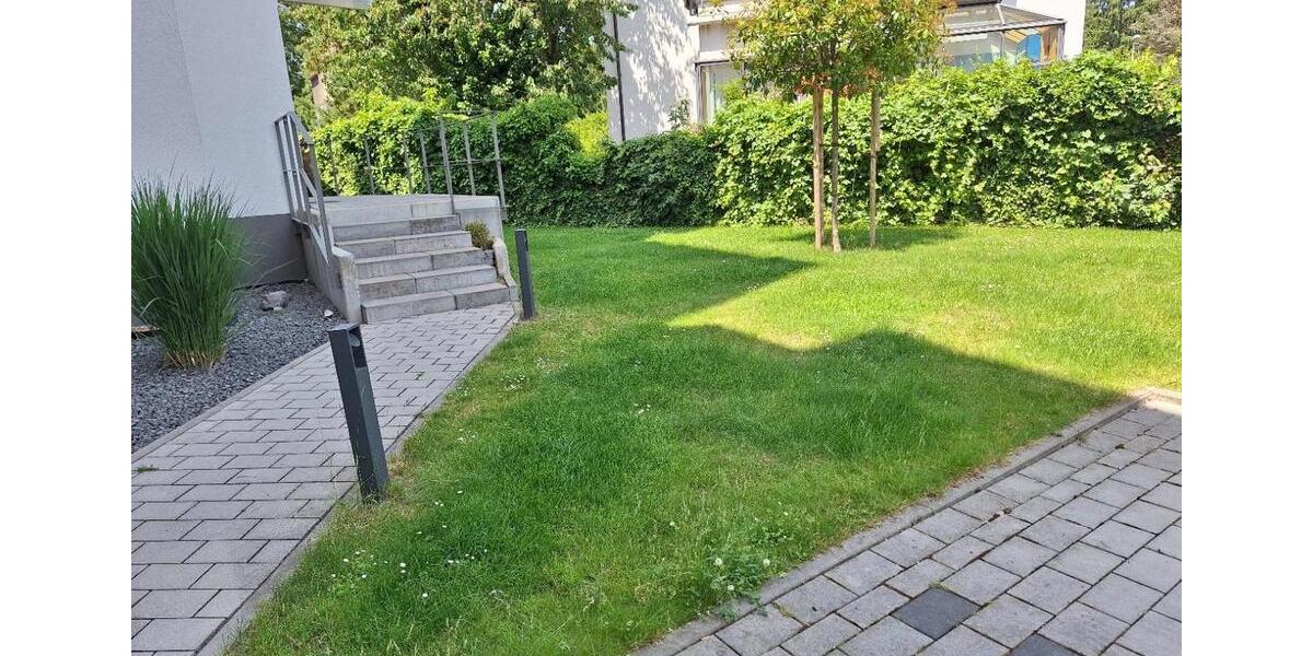 Dachgeschoßwohnung Hofheim am Taunus - 4 Zimmer, 98 m&sup2;, 1.420&euro; | Angebot:25752446