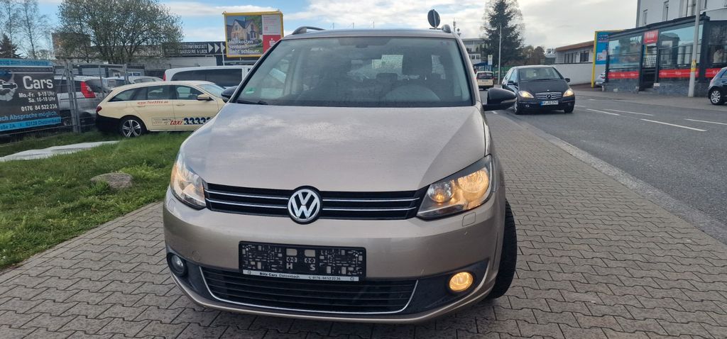 VW Touran 263.000 km 5.800 &euro; Dietzenbach 63128