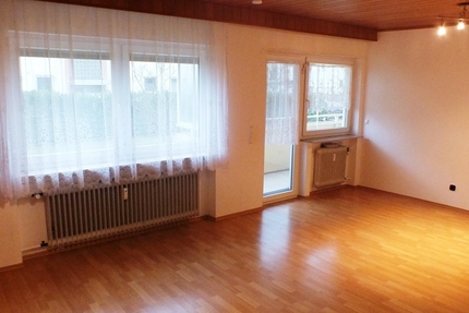 Schicke 3 Zimmer Wohnung mit ca. 83m² Wohnfläche, Balkon und Kfz.Stellplatz 3 zimmer