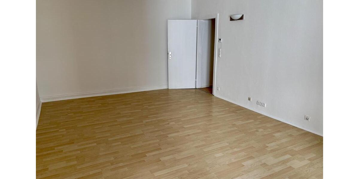 Etagenwohnung Frankfurt am Main Bornheim - 2 Zimmer, 73 m&sup2;, 1.300&euro; | Angebot:26058615