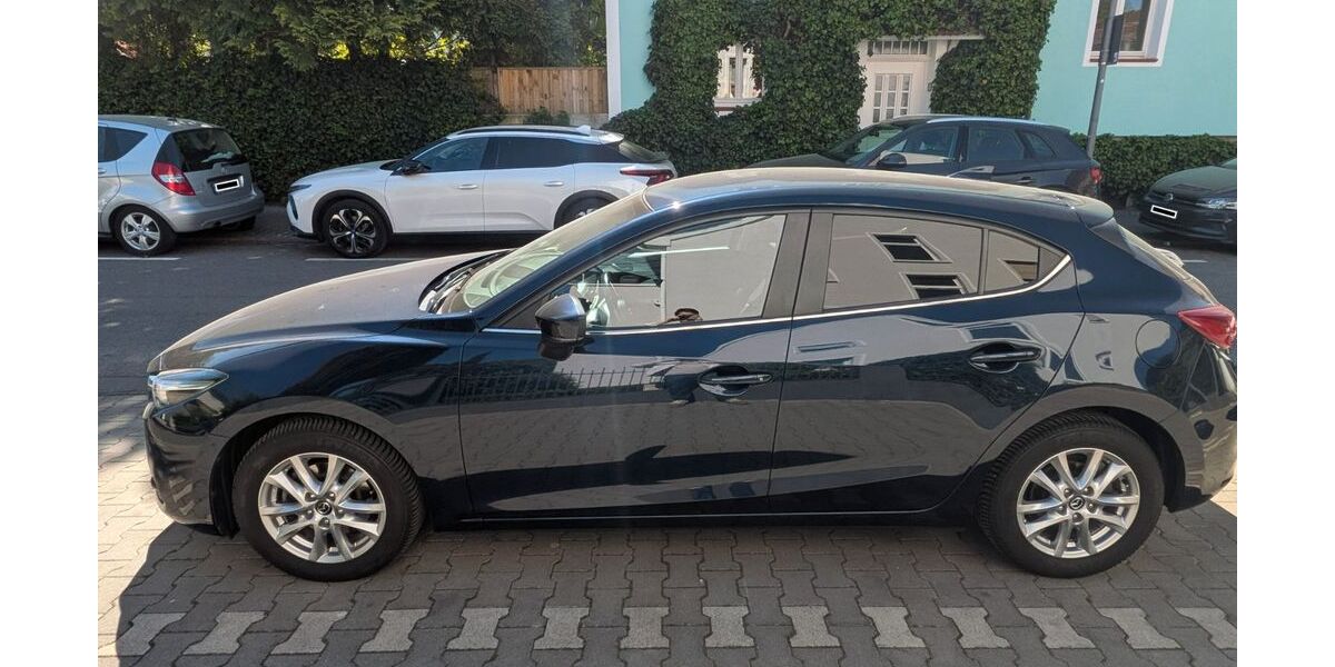 Mazda 3 122.420 km 10.950 &euro; Frankfurt 60320