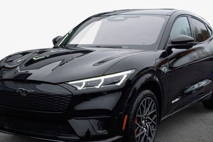 Ford Mustang Mach-E 5.712 km 53.998 &euro; Frankfurt 60386