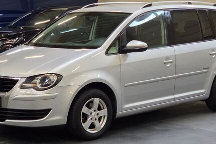 VW Touran 240.328 km 4.499 &euro; Raunheim am Main 65479