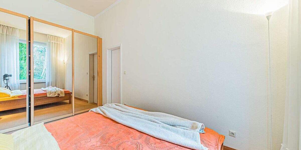 Etagenwohnung Frankfurt am Main Niederursel - 3 Zimmer, 120 m&sup2;, 2.100&euro; | Angebot:25768511