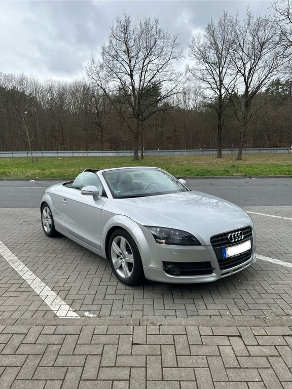 TT