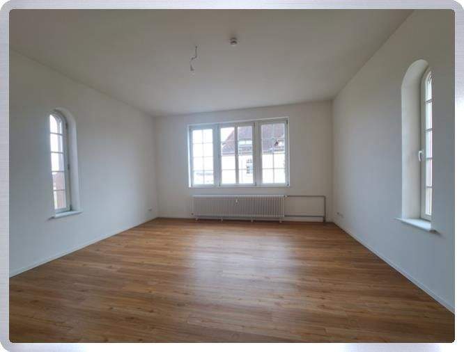 Etagenwohnung Babenhausen - 3 Zimmer, 105 m&sup2;, 1.250&euro; | Angebot:25769001