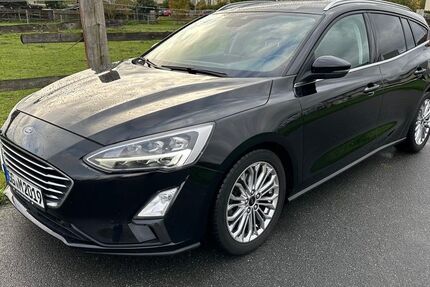 Ford Focus 113.000 km 12.800 &euro; Rüsselsheim 65428