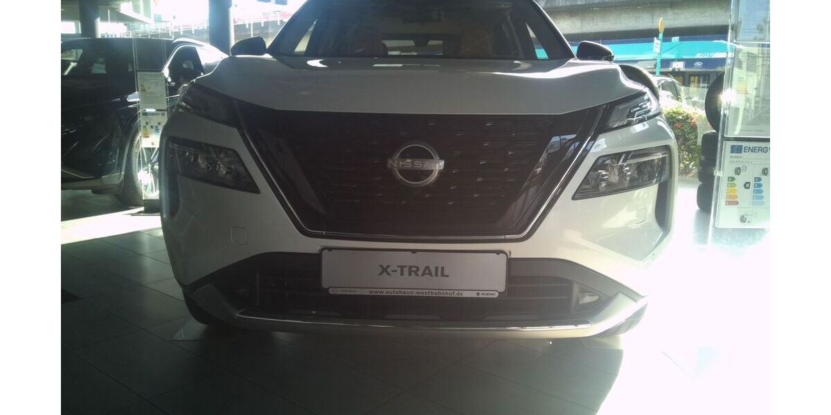 Nissan X-Trail 1.001 km 47.990 &euro; Frankfurt 60486