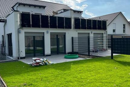 Haus Frankfurt am Main Bergen-Enkheim - 6 Zimmer, 230 m&sup2;, 2.600&euro; | Angebot:26447582