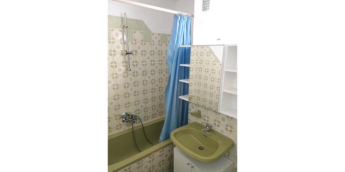 Etagenwohnung Frankfurt am Main Nied - 1 Zimmer, 79 m&sup2;, 245.000&euro; | Angebot:25319496