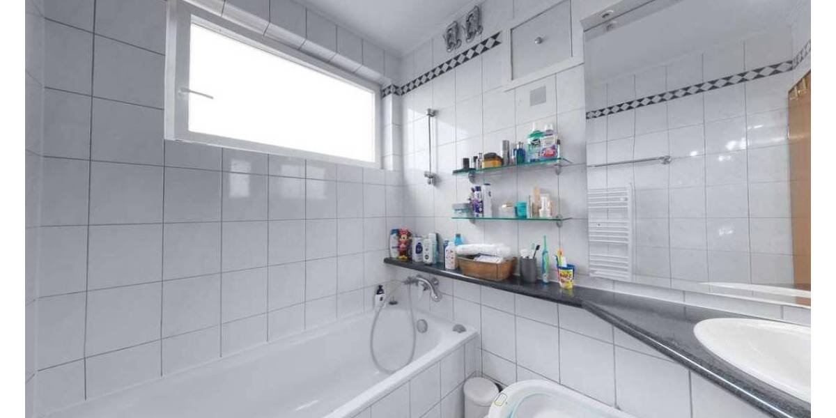 Etagenwohnung Frankfurt am Main Eckenheim - 3 Zimmer, 84 m&sup2;, 1.200&euro; | Angebot:26451927