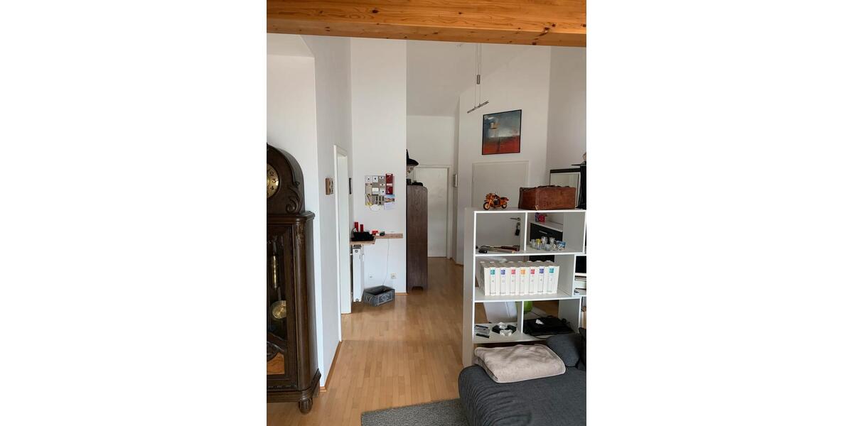 Dachgeschoßwohnung Rüsselsheim am Main - 2 Zimmer, 65 m&sup2;, 950&euro; | Angebot:26679034