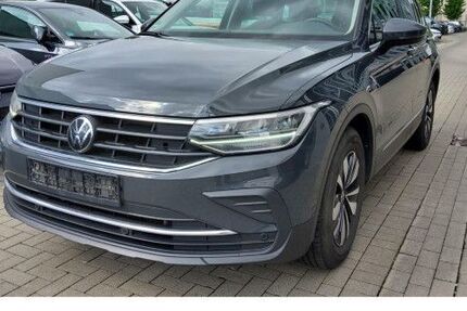 VW Tiguan 71.811 km 26.450 &euro; Frankfurt 60326