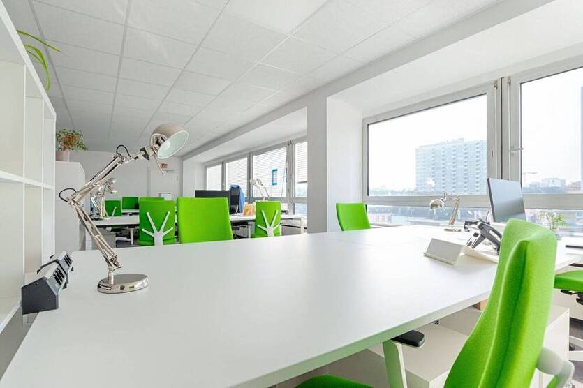 Arbeiten mit Skylineblick: professionelle Offices und Coworking - All-in-Miete