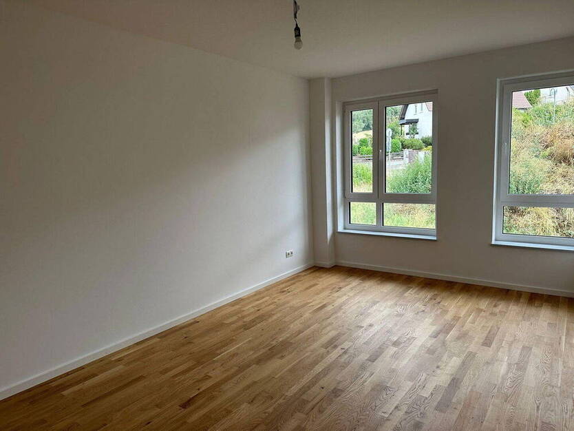 Neue Doppelhaushälfte mit Garten