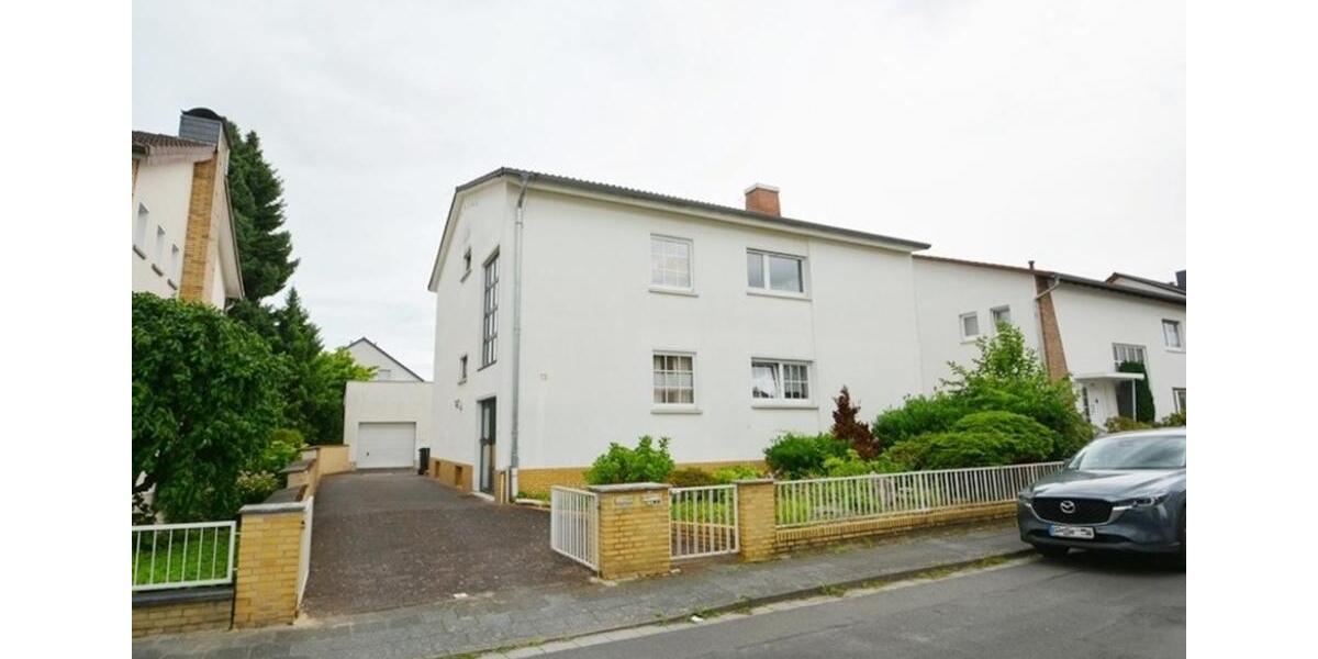 2-Familenhaus mit großem sonnigen Garten 7 zimmer