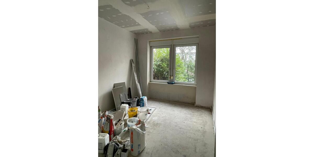 Exklusiver Erstbezug nach Sanierung – 4-Zimmer-EG-Wohnung mit Balkon 4 zimmer