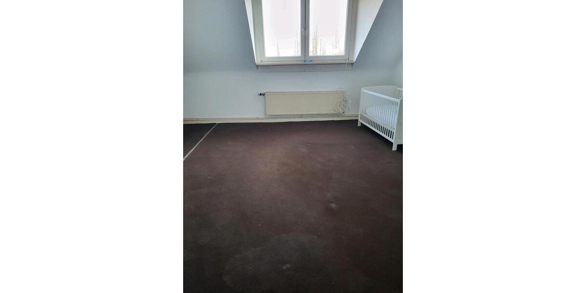 4-Zimmer-Wohnung 120m in FfM Fechenheim zu vermieten 4 zimmer