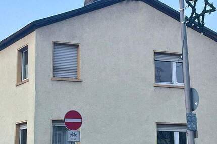 Haus Hattersheim am Main Hattersheim - 9 Zimmer, 153 m&sup2;, 445.000&euro; | Angebot:25737658