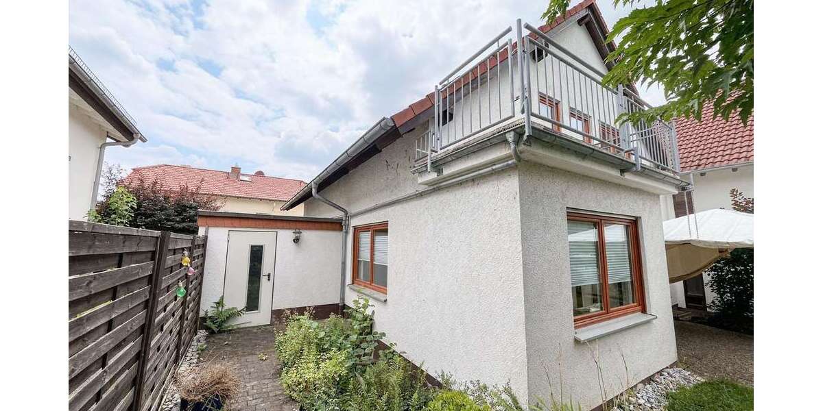 Schöne Doppelhaushälfte in Wehrheim mit zwei Wohnungen, Garten & Garage - Doppelhaushälfte Wehrheim | Angebot:27271153