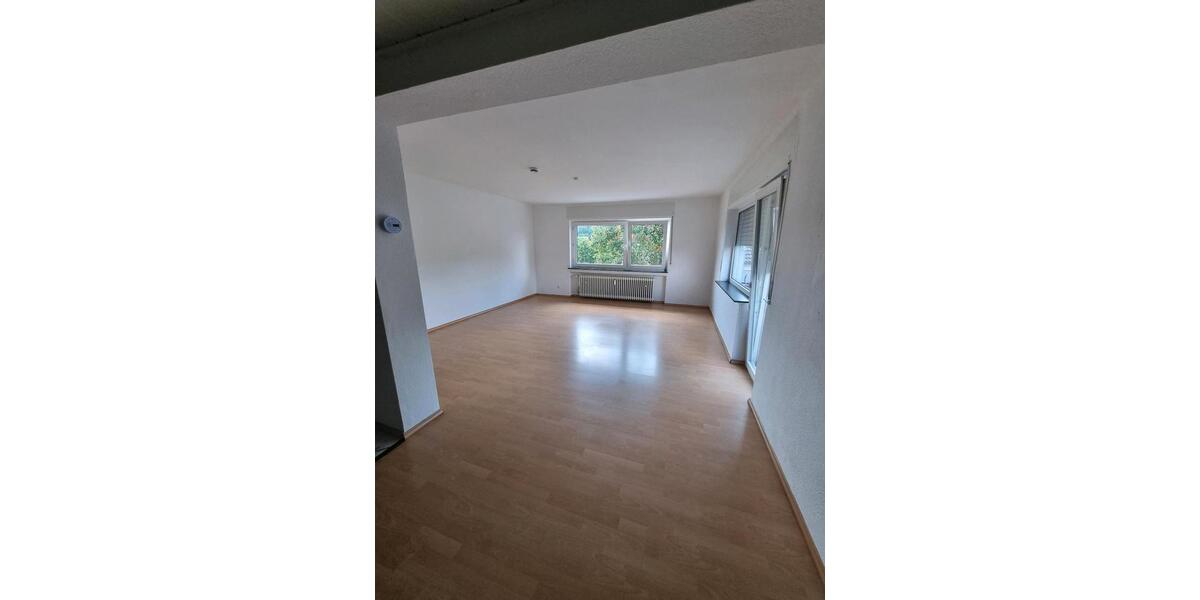 Etagenwohnung Nidderau - 3 Zimmer, 107 m&sup2;, 1.200&euro; | Angebot:26400682