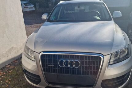 Audi Q5 174.000 km 12.800 € Glashütten 61479