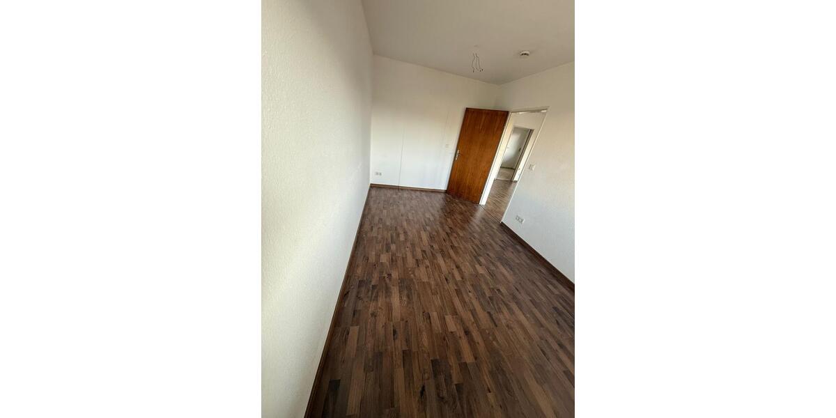 Etagenwohnung Hanau Groß-Steinheim - 2 Zimmer, 85 m&sup2;, 1.200&euro; | Angebot:25225995