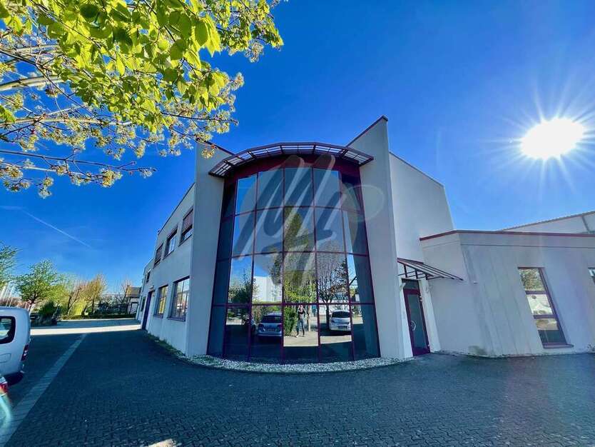 Halle in Frankfurt am Main 2.500.000 € 1200 m²