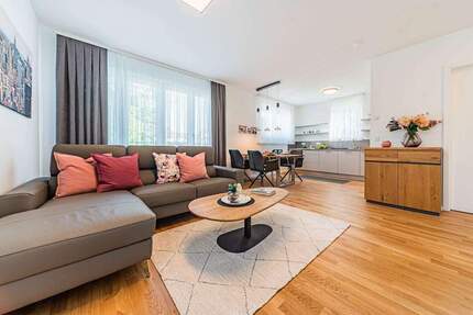 Wohnung Frankfurt am Main Rödelheim - 2 Zimmer, 73 m&sup2;, 2.650&euro; | Angebot:24555336