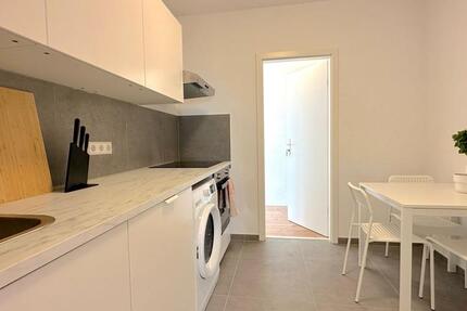 2 Zimmer in moderner 3er WG frei - SHARED FLAT WOHNGEMEINSCHAFT 1 zimmer