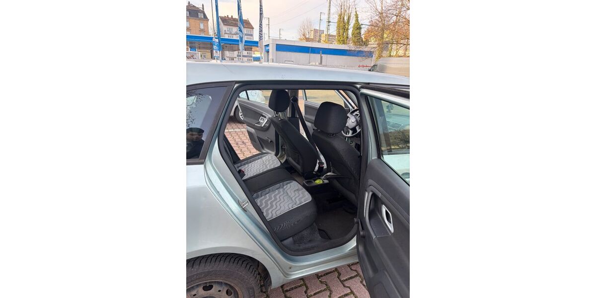 Skoda Fabia 164.692 km 1.750 &euro; Frankfurt am Main 60431