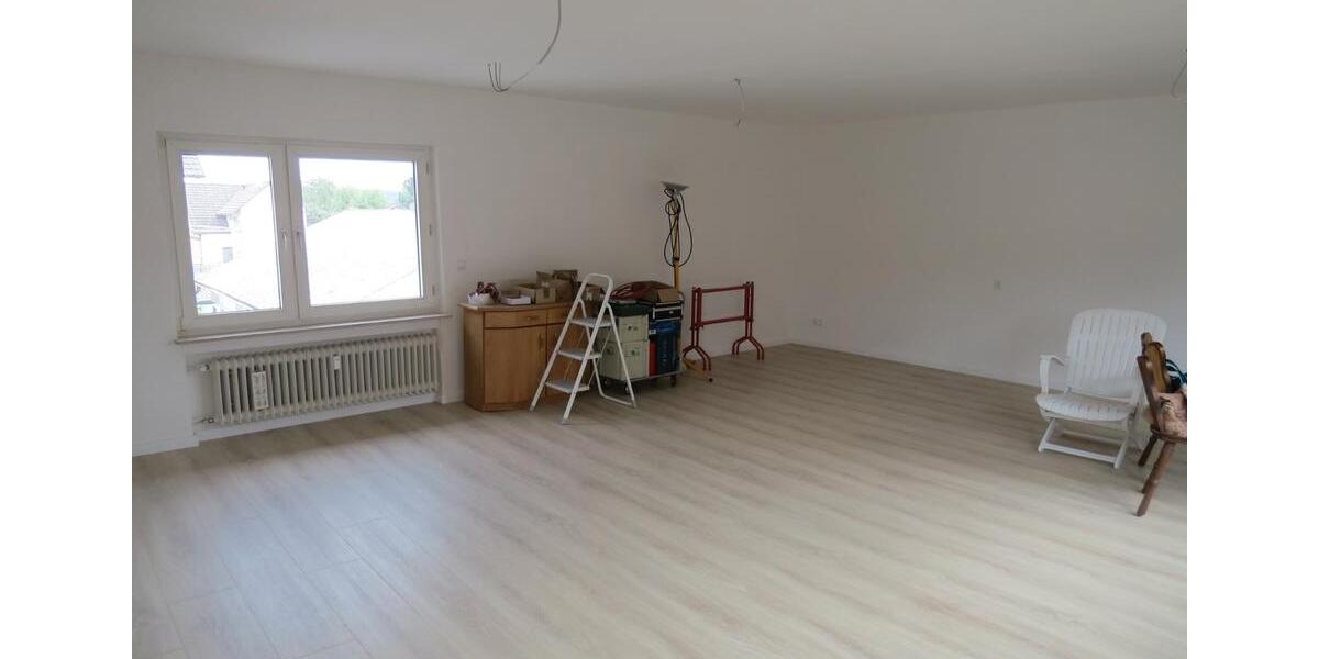 Etagenwohnung Hasselroth - 3 Zimmer, 95 m&sup2;, 890&euro; | Angebot:26493495