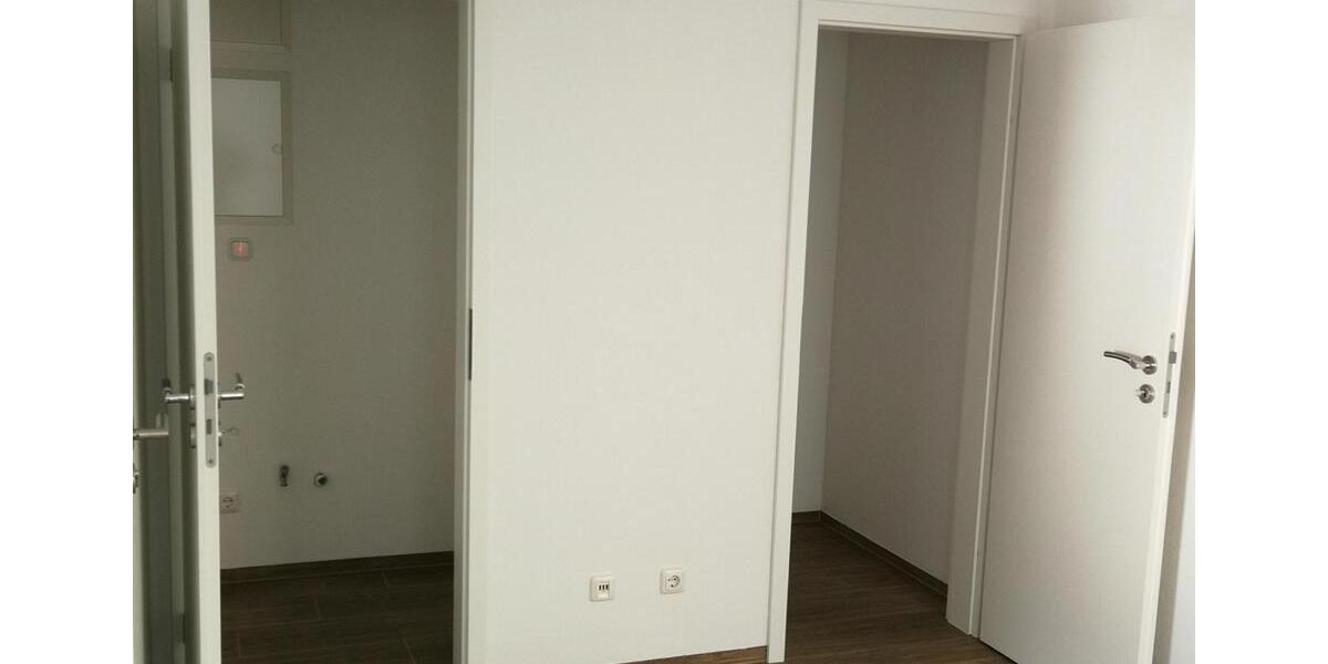 Doppelhaushälfte Langenselbold - 6 Zimmer, 140 m&sup2;, 2.100&euro; | Angebot:24706638