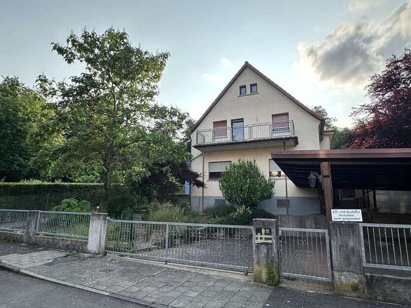 Haus zum Kaufen in Kelkheim 1.240.000 € 195 m²
