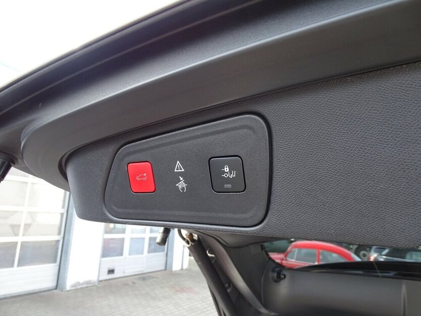 3008 2,0l BlueHDi Crossway Automatik, Panorama, Na