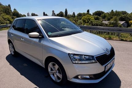 Skoda Fabia 74.400 km 9.500 &euro; Offenbach 63075