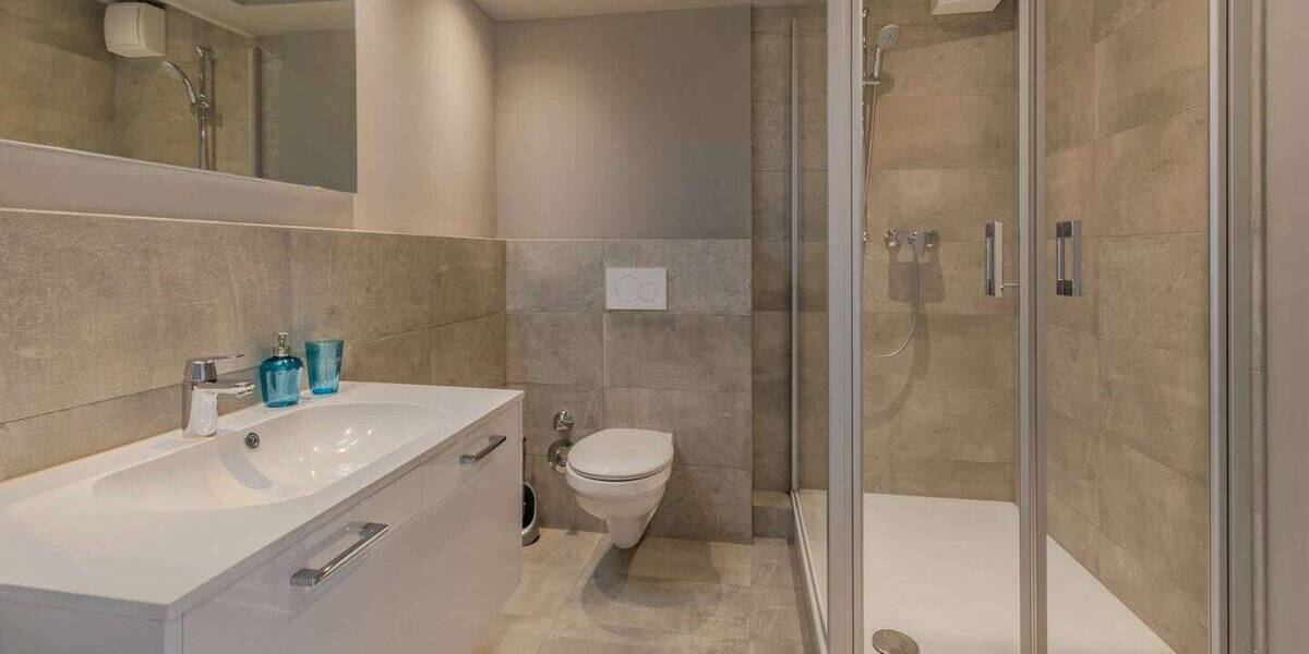 Etagenwohnung Frankfurt am Main Bahnhofsviertel - 2 Zimmer, 55 m&sup2;, 1.695&euro; | Angebot:26154035