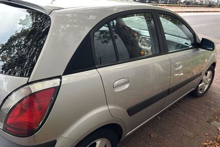 Kia Rio 203.000 km 1.600 &euro; Hanau 63457