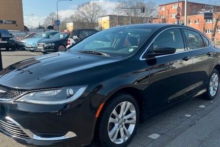 Chrysler 200 160.000 km 9.900 &euro; Frankfurt am Main 65933