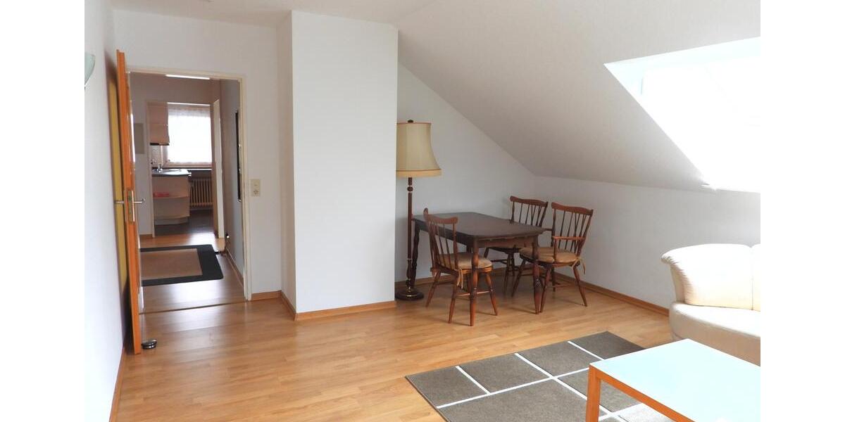 Dachwohnung zw. Wiesbaden und Frankfurt a.M.(Leben a. d. Land mit Möglk. zur Glasfasernutzung) 3 zimmer