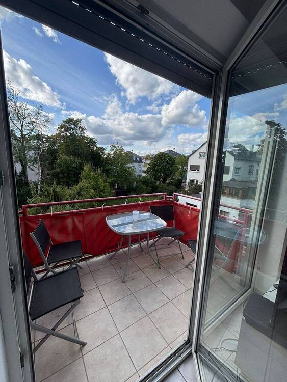 HU City geräumige sanierte 3 Zimmer mit schönem Balkon - WG möglich -