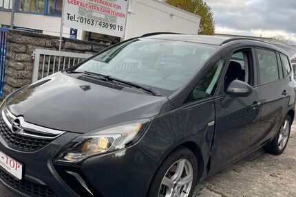 Opel Zafira 208.000 km 3.999 &euro; Dietzenbach 63128