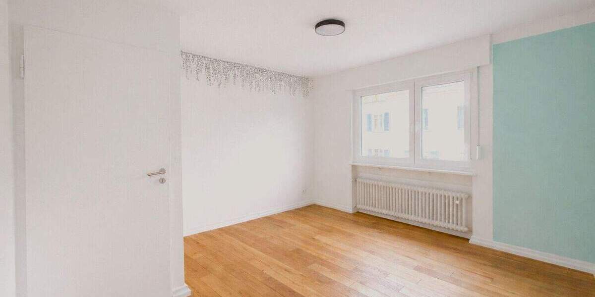 Einfamilienhaus Frankfurt am Main Praunheim - 8 Zimmer, 256 m&sup2;, 1.290.000&euro; | Angebot:25796118