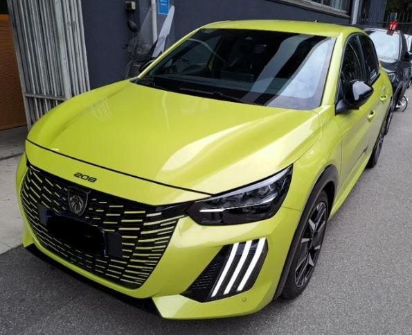 Peugeot 208 9.477 km 16.980 &euro; Rüsselsheim 65428