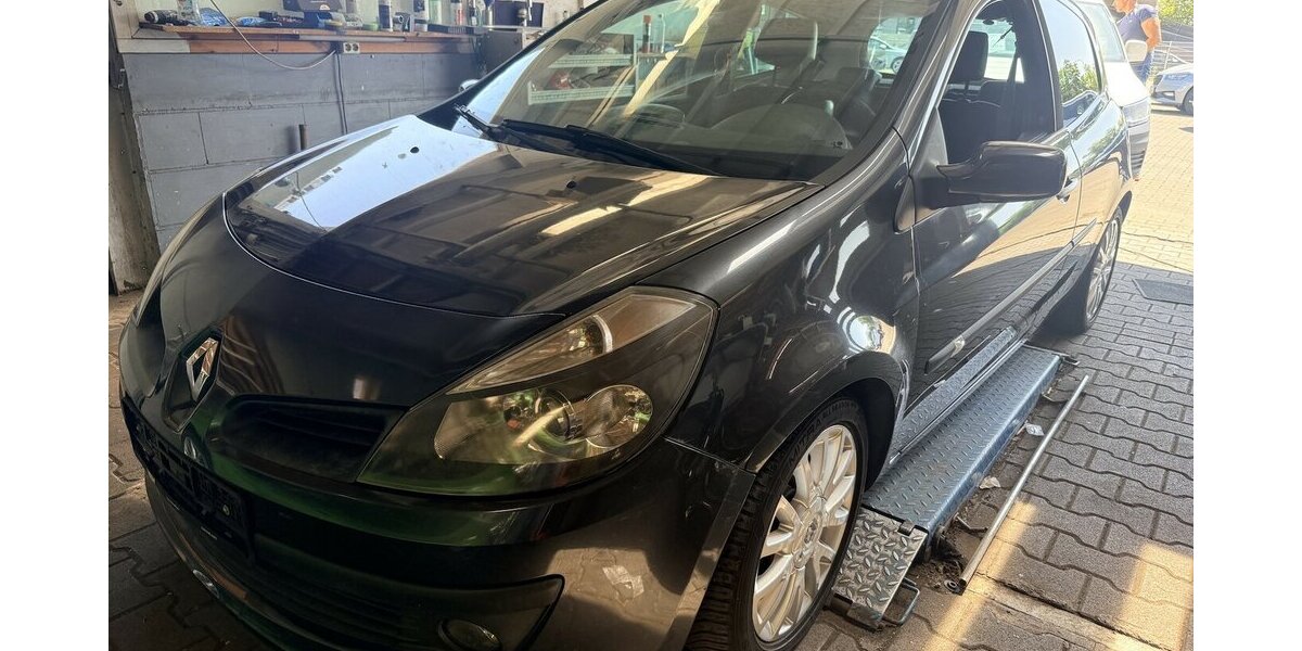 Renault Clio Exception-Startet nicht/Anlasser 205.000 km 499 &euro; Frankfurt 60386