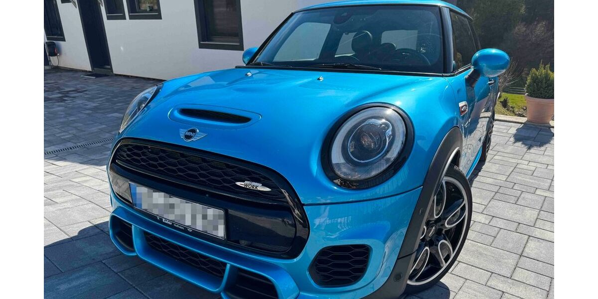 Mini John Cooper Works 151.000 km 15.900 &euro; Schmitten 61389