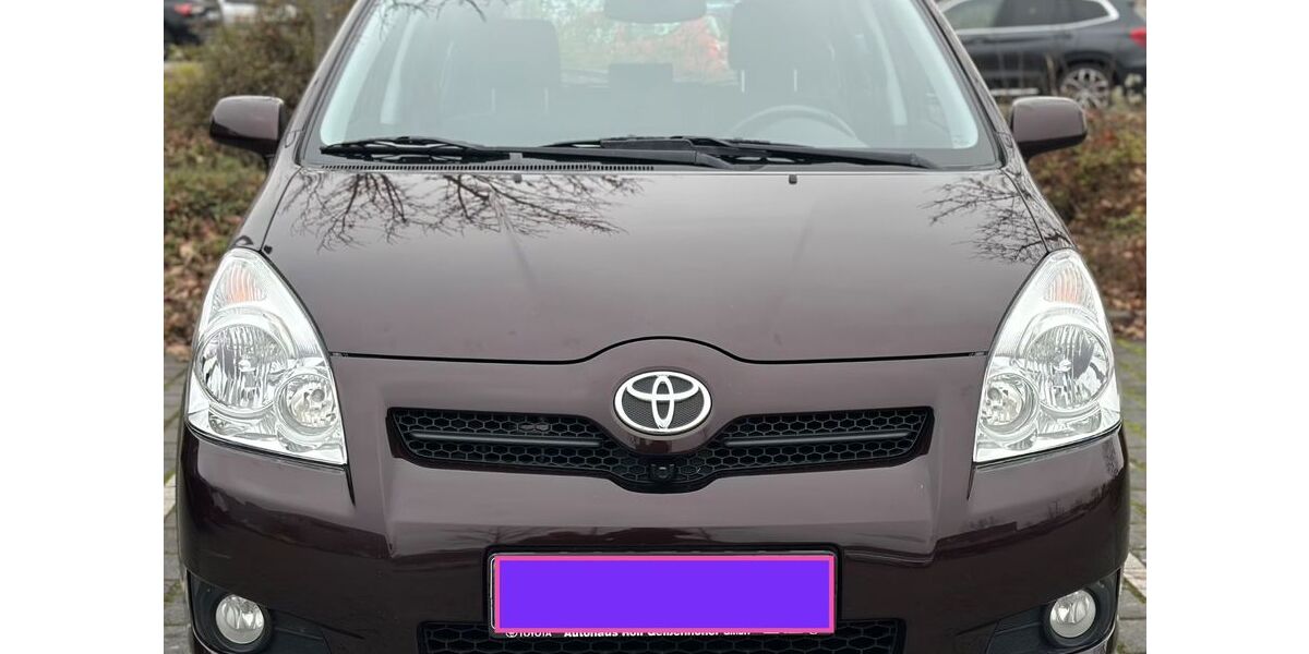 Toyota Corolla Verso 83.247 km 7.499 &euro; Langen 63225