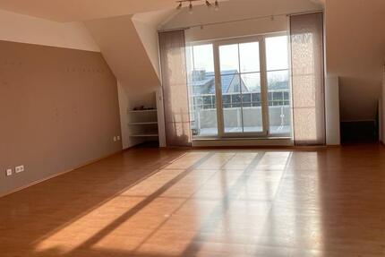 Wohnung Hofheim am Taunus - 3 Zimmer, 89 m&sup2;, 1.300&euro; | Angebot:24983179